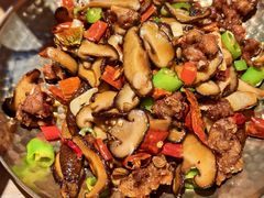 自贡砂锅兔-川堂风·跷脚牛肉·乐山爆炒(宝山日月光店)
