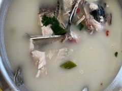 -美顺香食府鱼头老店(雪野湖店)