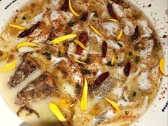 -渔语鱼新川菜Bistro(万象天地店)
