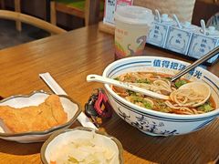 -鑫花溪牛肉米粉(文星广场店)