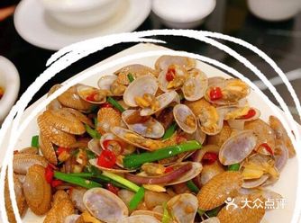 1️⃣有间冰室：主打南方特色炒冰，炒螺，糖水