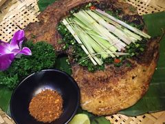 -香巴拉云南餐厅(华莱坞店)