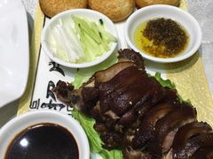 本店看家肘子-京味民福烤鸭店(建设四马路店)