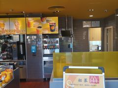 -麦当劳(杨林得来速店)