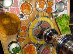 -青瓦炭韩潮烤肉(花园道店)