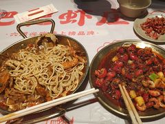 -肥肥虾庄·金牌油焖大虾(汉街SKP店)