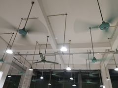 大堂-标记美食新鲜猪杂(兴南大道店)