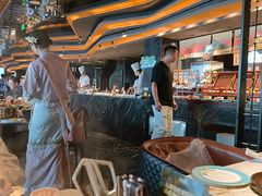-雍容荟帝王蟹活龙虾展台自助(IFS黑金店)