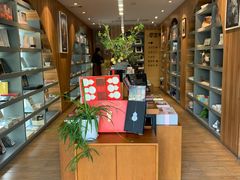 -钟书阁(珍园店)