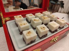 -品海楼·大连海胆锅贴馆(东港店)