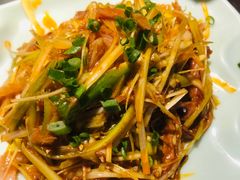-冰冰龙虾·江湖菜·花园江景餐厅