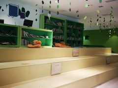 -爱睿思儿童早教亲子游泳(万象城店)
