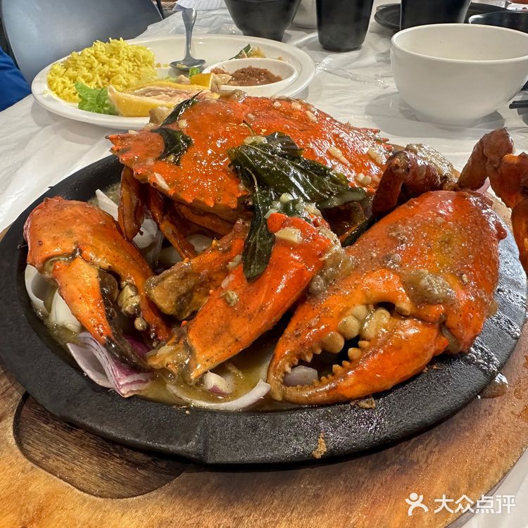 連隔離枱都聞到超香濃的胡椒味，蟹鉗超大隻又啖啖肉