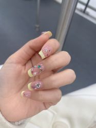 -UGIRL有个美甲