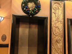 -深圳富苑皇冠假日套房酒店
