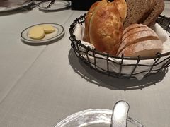 -Wolfgang’s Steakhouse 沃夫冈牛排馆(上海白玉兰广场店)