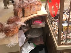 零售区-山崎面包(静安久光店)