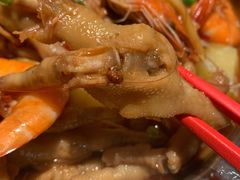 鸡爪煲-胖哥俩肉蟹煲(湖滨银泰in77店)