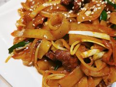 干炒牛河-鼎记啫啫煲(数博万达店)