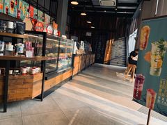 面包甜点陈列柜-星巴克(苏州石路百脑汇店)