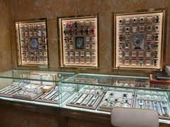 -亨得利名表服务中心(上海湾店)