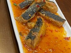 -东口码头·烧鸽子·鱼头泡饼·地方菜(金鹰悦城店)
