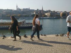 景点-多瑙河畔鞋履雕塑