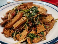 -黄泥岗·地道湖北菜(奥特莱斯店)