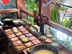 -银米·云南传统过桥米线(双廊黑金冠店)