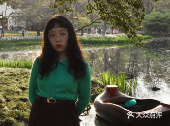 选了周一的四点半之后去，人依旧很多