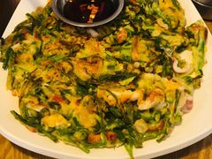 海鲜葱饼-富乐满韩国正宗炸鸡韩国料理(虹泉路店)
