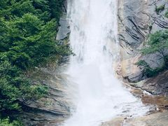 -燕子河大峡谷天坑仙境