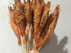 烤虾-路边摊小炉子烧烤