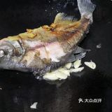 酸菜红烧金鲳鱼，高蛋白低脂肪为健康打call！
