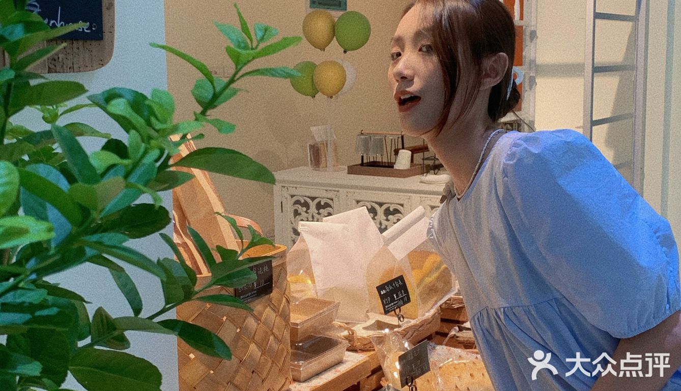 Greenhouse·绿房子甜品店 路过就被它的装修深深吸引