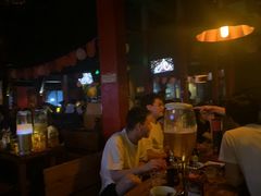 -Helens海伦司小酒馆(上海疁城新天地店)