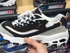 -SKECHERS 斯凯奇(上海国际时尚中心店)