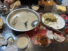 -雪湖煜辰鱼头老店(雪野湖店)