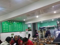 大堂-清真老铁家灌汤包
