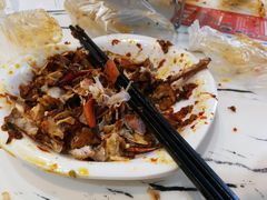 -凤凰路何眼镜香辣蟹(花果园店)