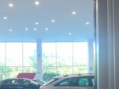 -上海永达奥诚奥迪4S店(申江路店)