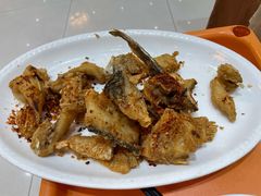 椒盐鱼骨腩-联邦酒楼