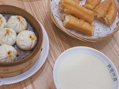 -弄堂咪道-饭香·面香·馄饨香(汇锦广场店)