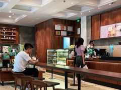 大堂-星巴克臻选(广州沙面店)