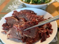 -闫家驴肉老店(华电一校店)