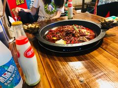 -黄潇洒老火锅(九眼桥宏济巷店)