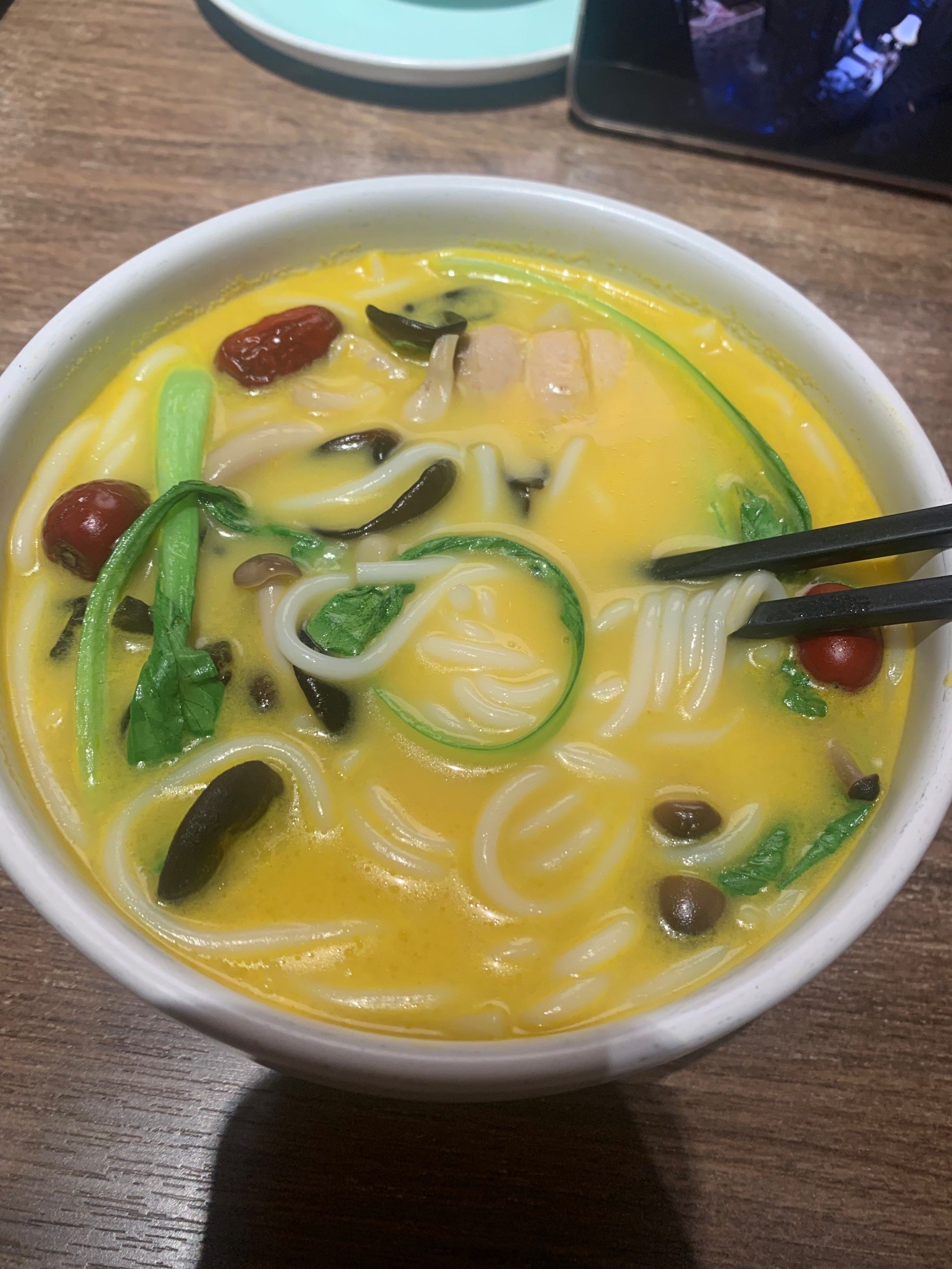 花胶金汤米线太美味啦