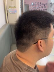 -慕艺造型烫发染发