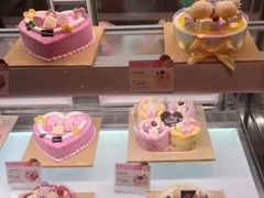-巴黎贝甜(大宁国际商业广场店)