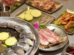 -围炉肉舍•炭烤活鳗•丹东海鲜烤肉(步行街店)